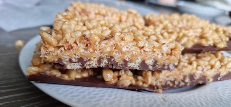 Chocolate puffed rice bars