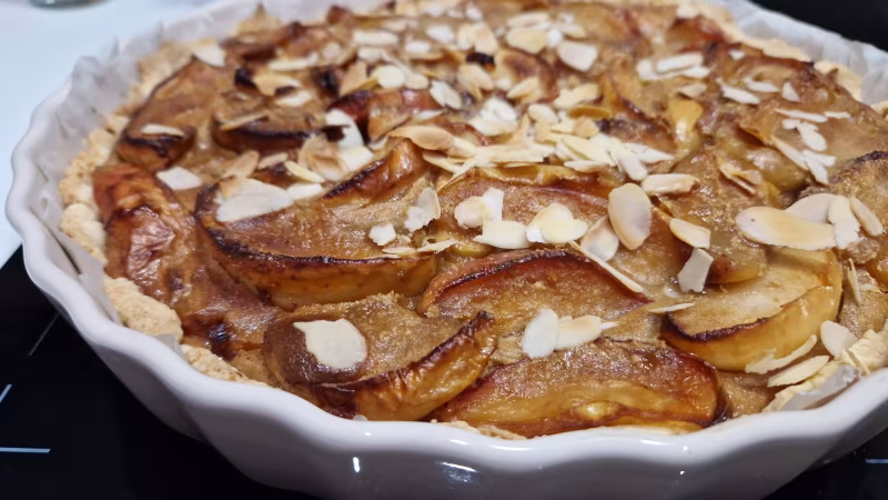 Apple almond tart